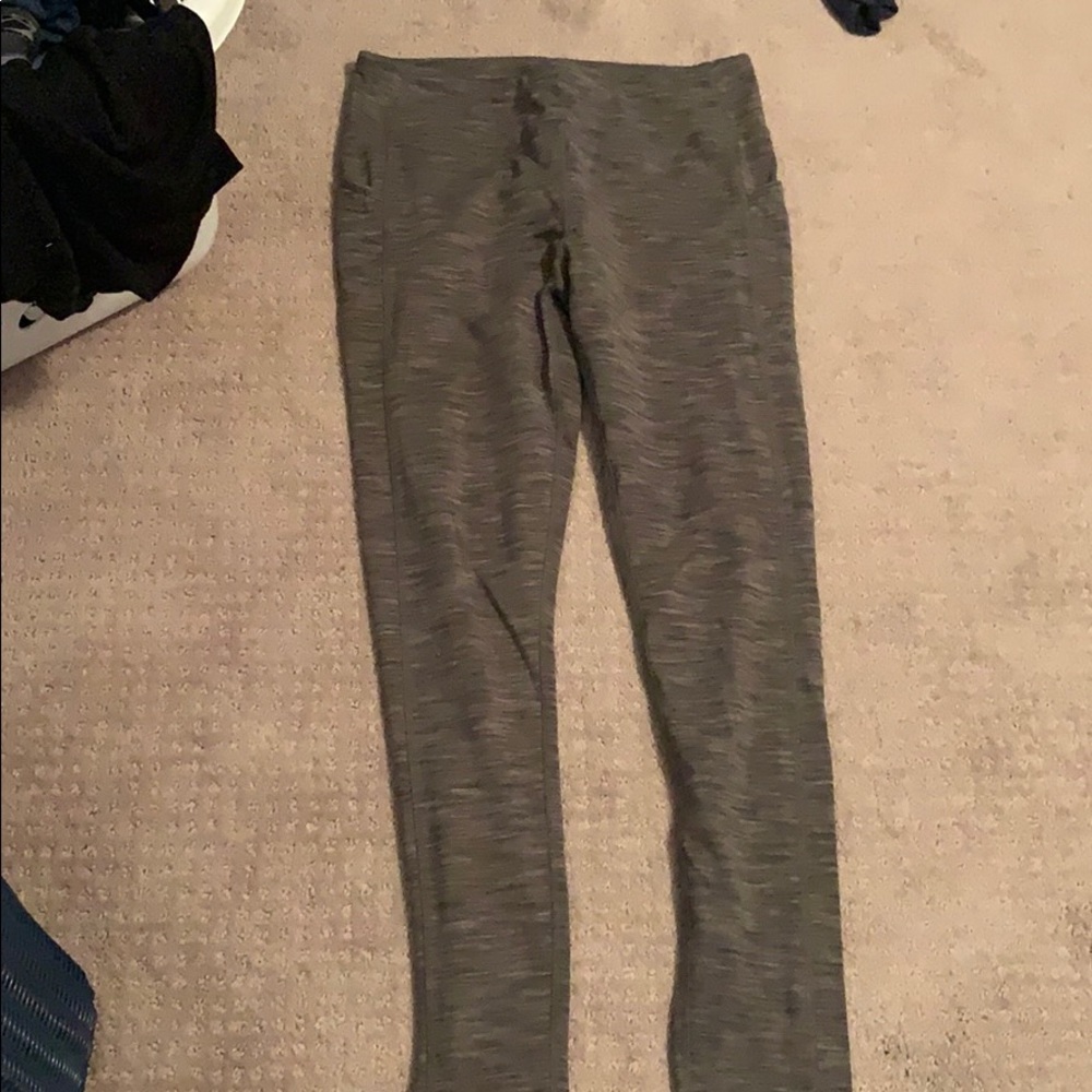 Workout leggings with pockets